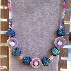 Chic Leaf Necklace with Pink and Blue Tones